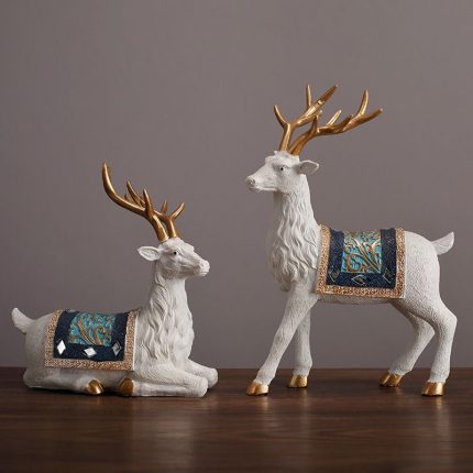 New Style Classic Resin Deer Sets with Golden Horn Table Decoration Craft Ornaments In Dining Room For Home Decor