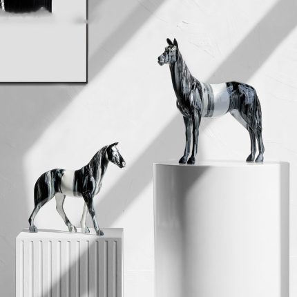 Nordic Style Entry Lux Resin Camouflage Horse Set Craft Table Decoration Color Animal Furnishing Ornaments For Home Decor