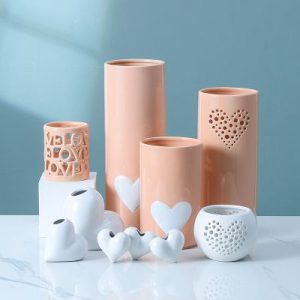 Heart-Shaped Small Creative Ceramic Vase Soft Candelabrum Decoration For Living Room
