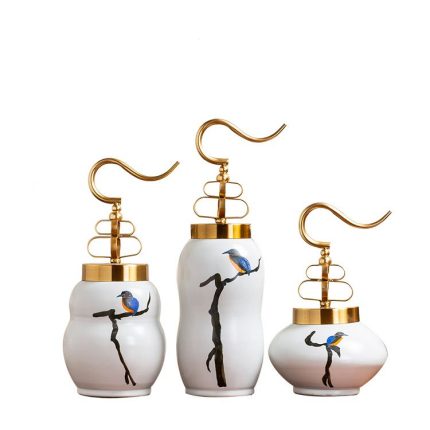 Nordic Style New Chinese Hand Made White Ceramic Flower Vase With Lid For Hallway Decor